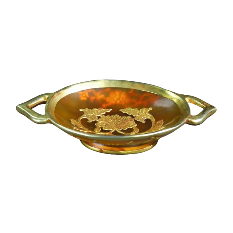 Gold-inlaid natural agate dessert plate: A precious treasure, a gold-inlaid natural agate dessert plate, with a height of 3cm, length of 14.5cm, width of 8.2cm, and weighing 113 grams.