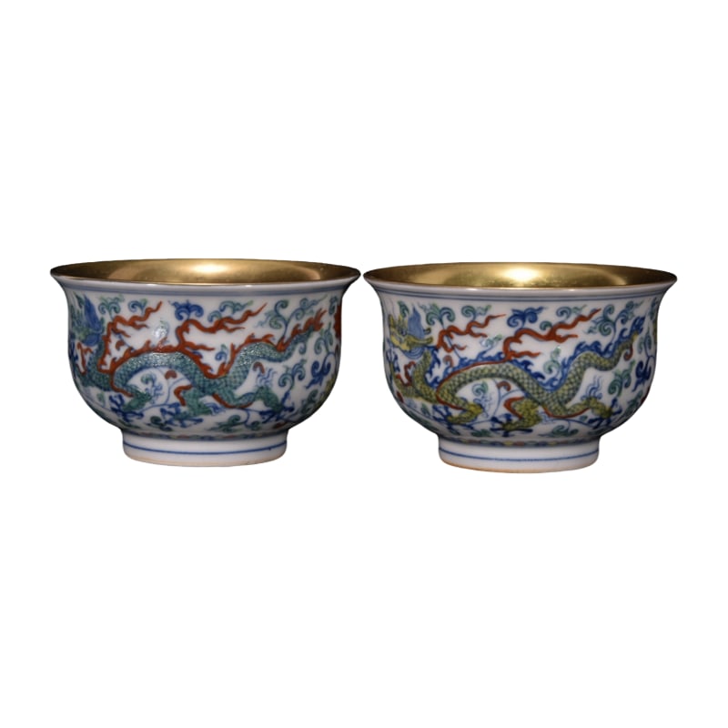 Ming Chenghua red tire Doucai gold-painted dragon pattern cup (1 of 9)