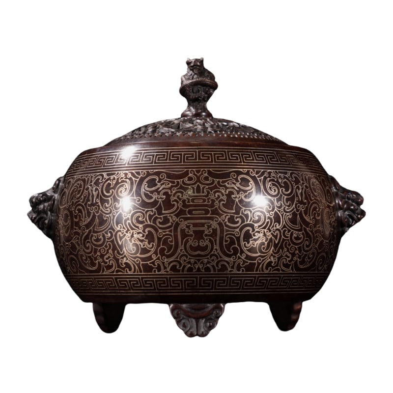 Copper incense burner with silver wire.: Copper incense burner with silver wire inlay, 15 centimeters high, 11 centimeters in diameter, weighing 3550 grams.