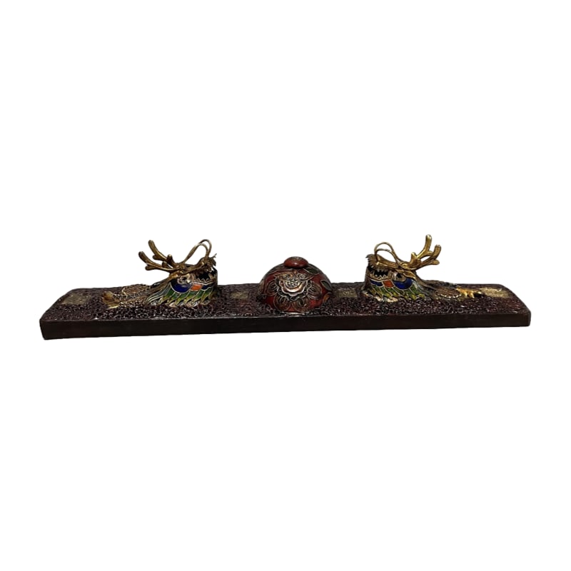 Dragon and Pearl Pen Holder: Exquisite double dragon pen holder, handmade with meticulous craftsmanship. The dragon head is inlaid with cloisonné and gold wire craftsmanship, with delicate and vivid scales. The pen holder is mad
