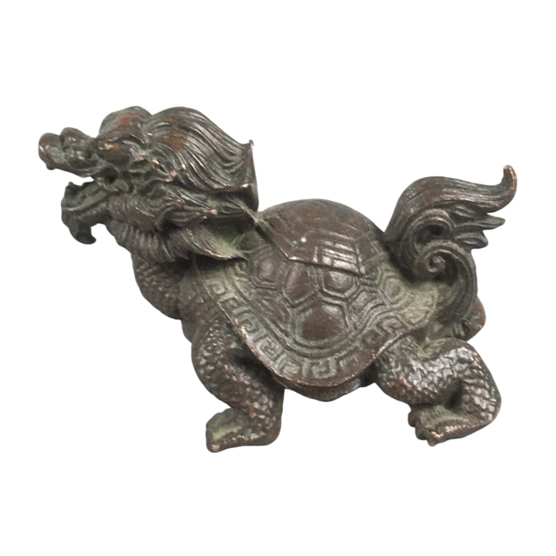 Copper mythical beast dragon turtle ornament: Copper mythical beast dragon turtle ornament, with a thick and heavy patina, and a weathered shell. Height: 4 cm, Width: 7 cm Weight: 207.53 grams