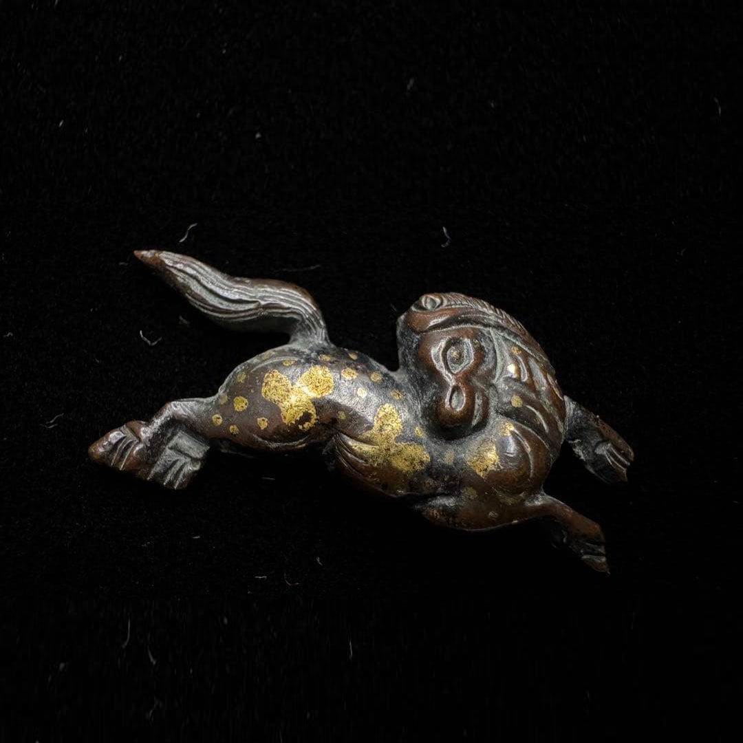 Material: Shakudo (copper alloy), depicting horse motifs, Japanese sword fittings, antique, ancient (1 of 3)