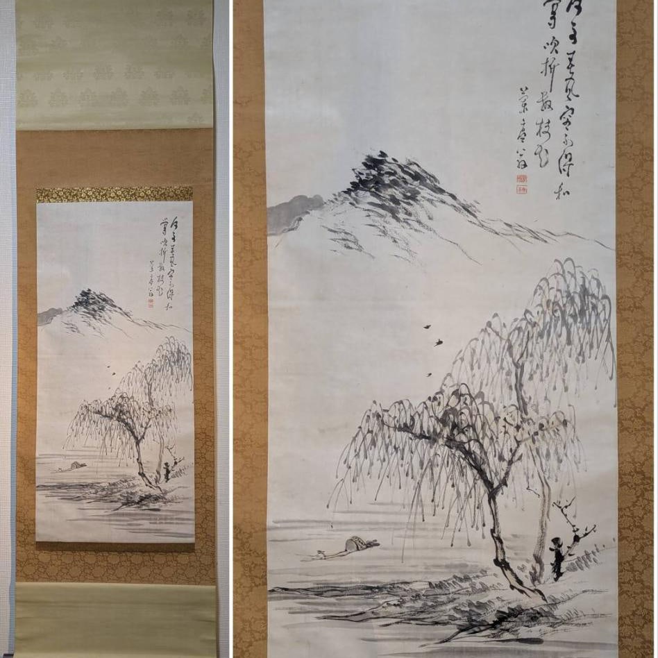 Genuine hanging scroll, winter landscape painting, snowy mountains and willows, figures, serene: Authentic Hanging Scroll, Winter Landscape Painting, Snowy Mountains and Willows, Figures, Tranquil Literati Painting, with Original Box Mounting Dimensions (including roller ends): approximately 62 x