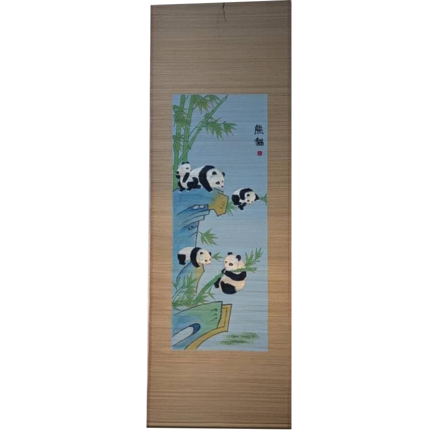 Hanging scroll, embroidery with hand coloring, depicting a panda, an adorable panda.: Hanging scroll, embroidery with hand coloring, depicting a panda, an adorable panda Mounting dimensions (including roller ends): approximately 60 x 180 cm Paper dimensions: approximately 41 x 110 mm I