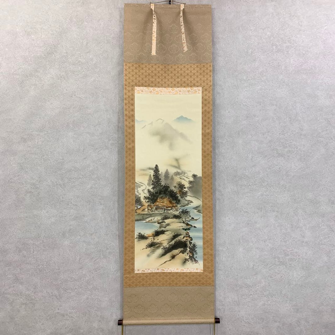 Kakejiku Nagao Baitomo "Shijin Soo Sansuizu" Tomobako: Kakejiku Nagao Baifu "Shijin Soo Sansuizu" Tomobako Dimensions: Width 52.5 cm x Height 187.5 cm (excluding roller ends) Condition: The front is clean, with no noticeable stains or dust. The reverse si
