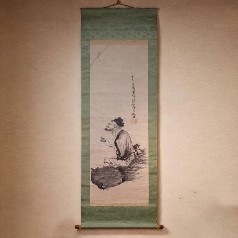 Kakejiku (Hanging Scroll) - Ink Painting of a Figure - Signed and Sealed - "Portrait of a: Hanging Scroll, Ink Painting of a Figure, Signed and Sealed, "Philosophizing Scholar" Mounting Dimensions (including roller ends): approximately 57 x 188 cm Paper Dimensions: approximately 38 x 129 cm