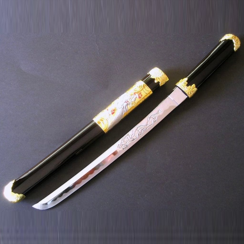 Imitation Sword, Tanto (Dragon, Crane, Turtle): A short sword with a carved ascending dragon design on the blade Overall length: approximately 47.5 cm Blade length: approximately 28.5 cm Weight (without scabbard): approximately 249 g Weight (with s