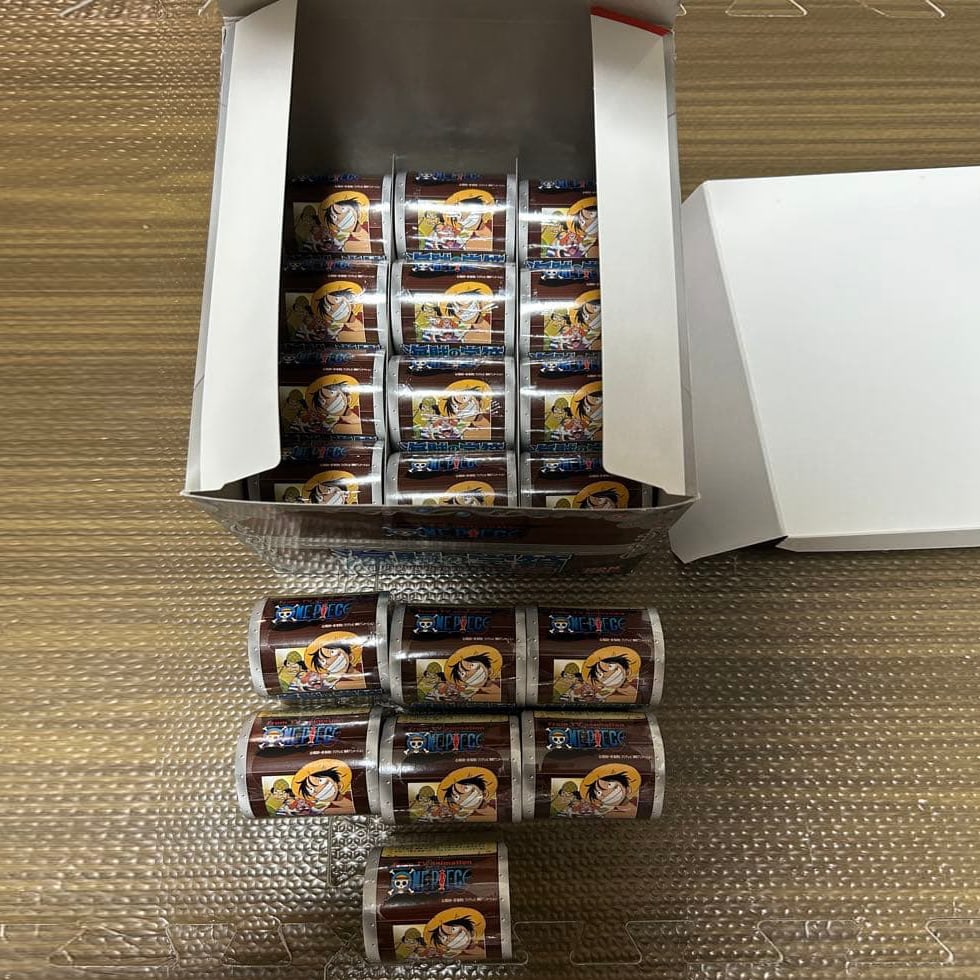 "One Piece" Pirate's Treasure Chest 2 Unopened Set of 19 with Outer Box (1 of 10)