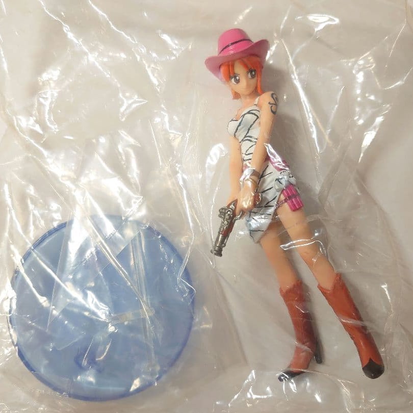 One Piece Nami Figure 3 (1 of 2)