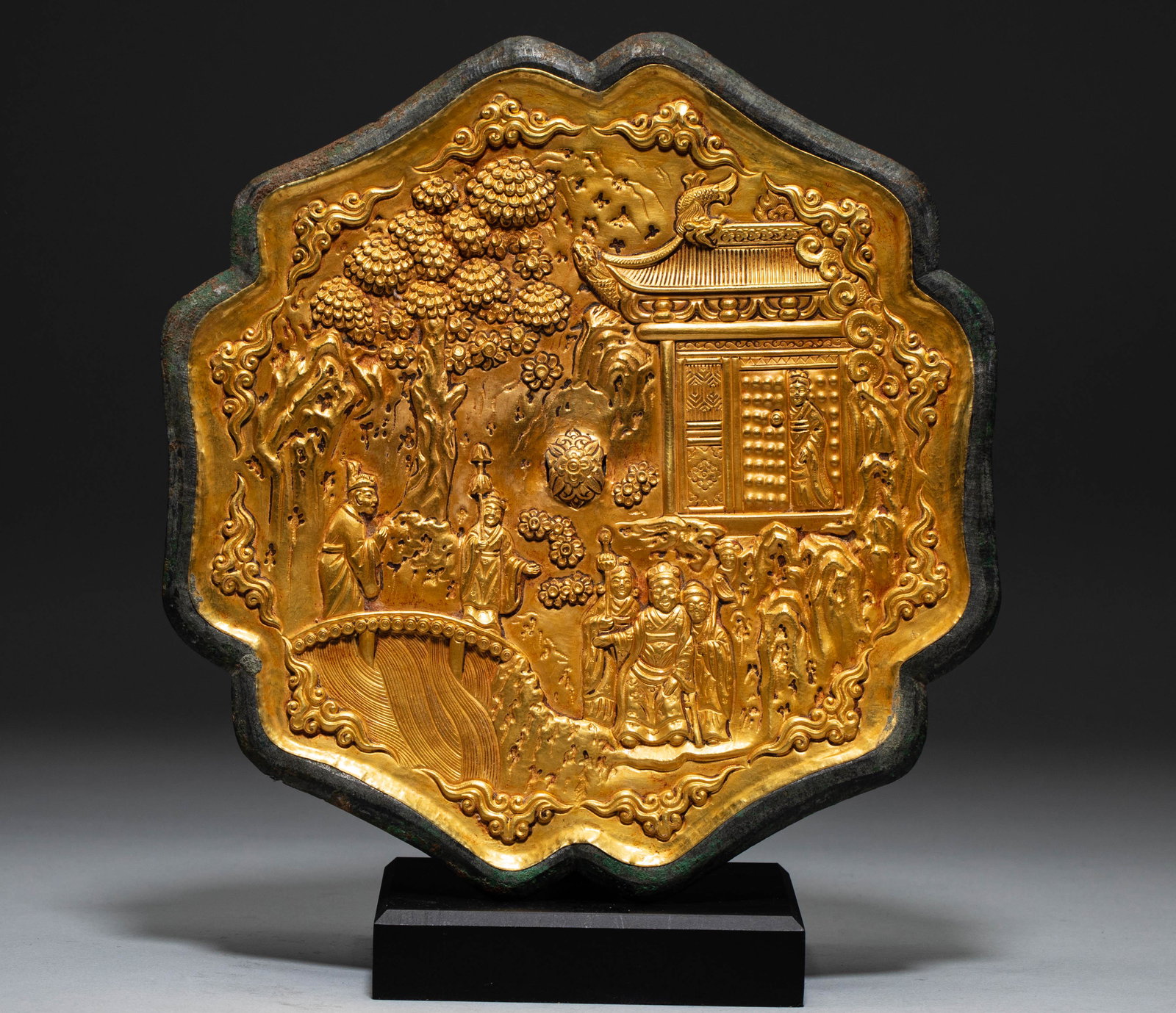 Chinese Tang Dynasty pure gold mirror (1 of 8)