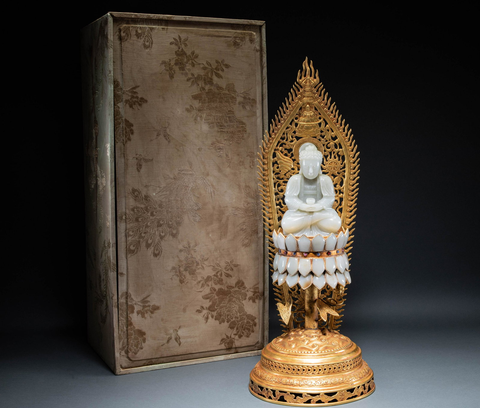 Hetian jade gilt Buddha statue of Qing Dynasty, China (1 of 11)