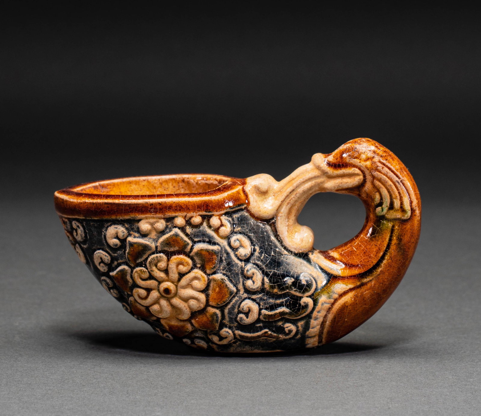 Chinese Tang Dynasty Tri-colored cup (1 of 9)