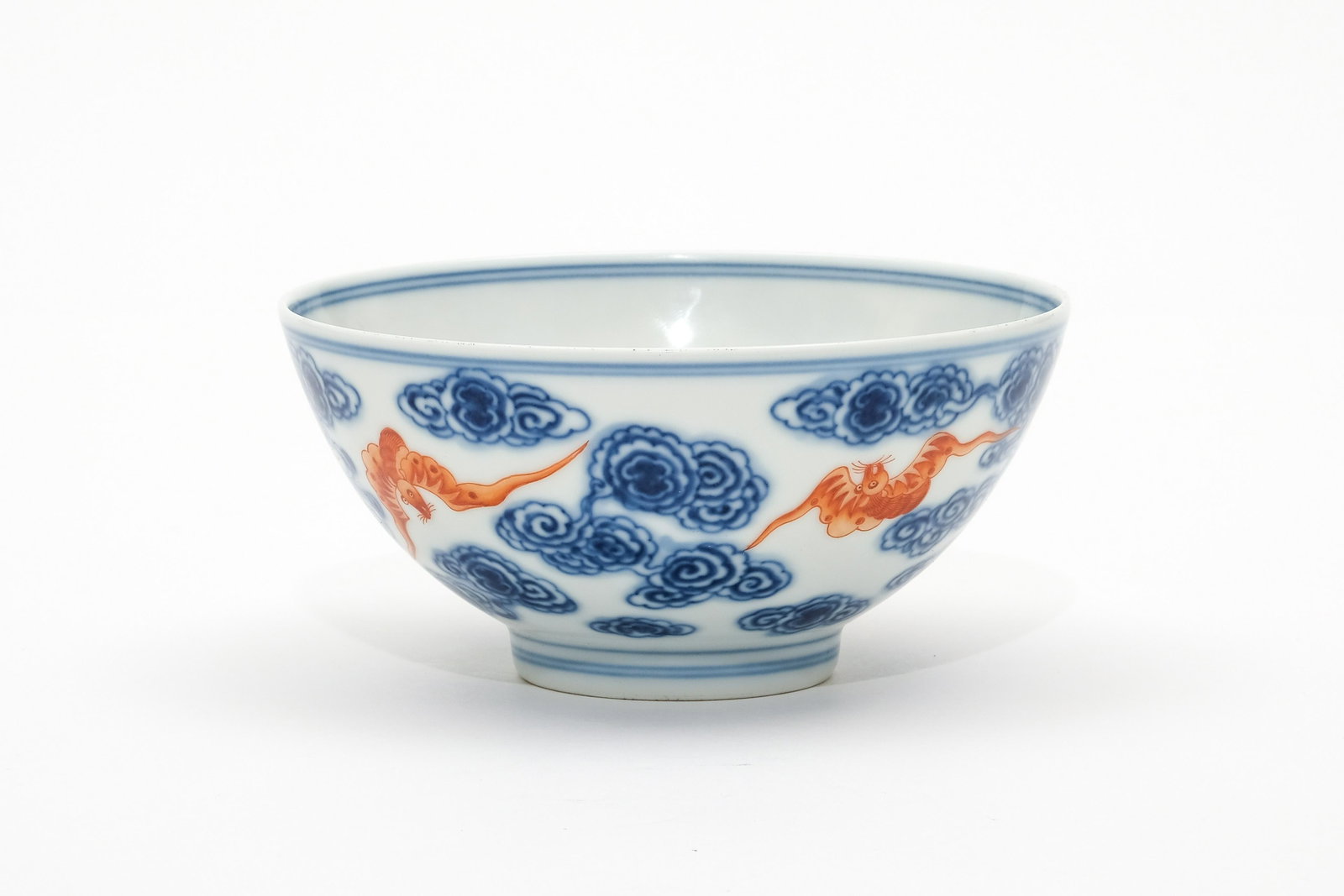 blue and white alum cloud and red bat bowl, Qing: H: 2.4 in. (6.1 cm) D: 5 in. (12.8 cm)
