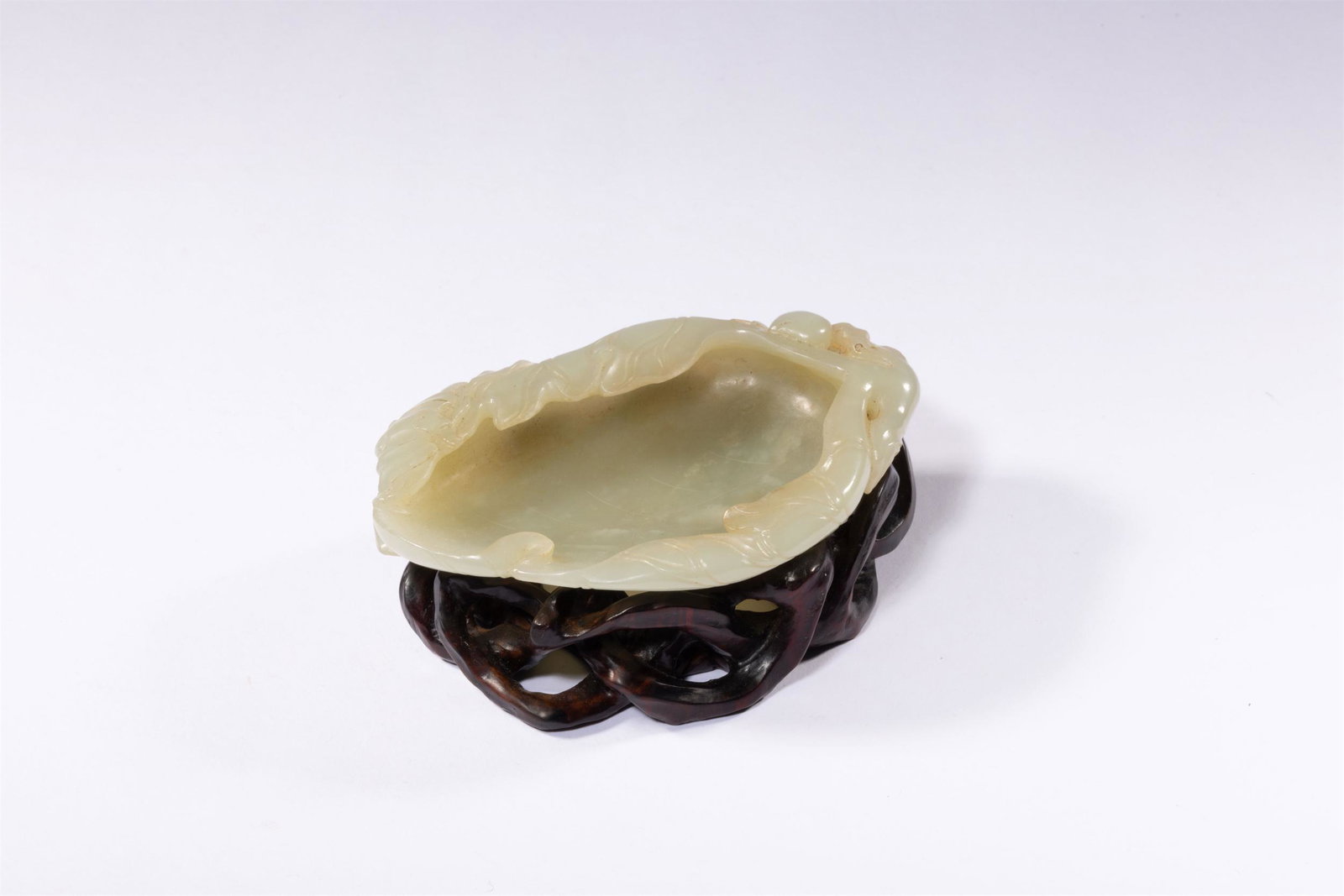 Qing Hetian Brush Washer Tray (1 of 7)