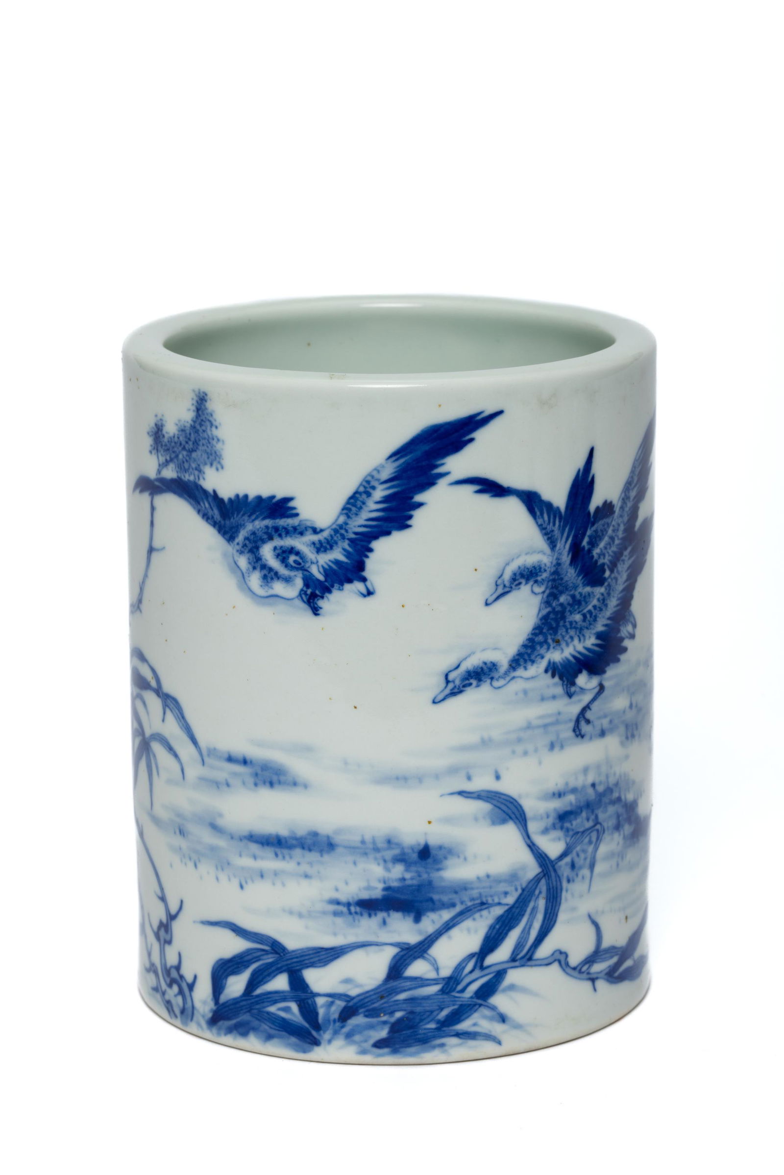 Republic of China Blue and White Brusher Container (1 of 9)