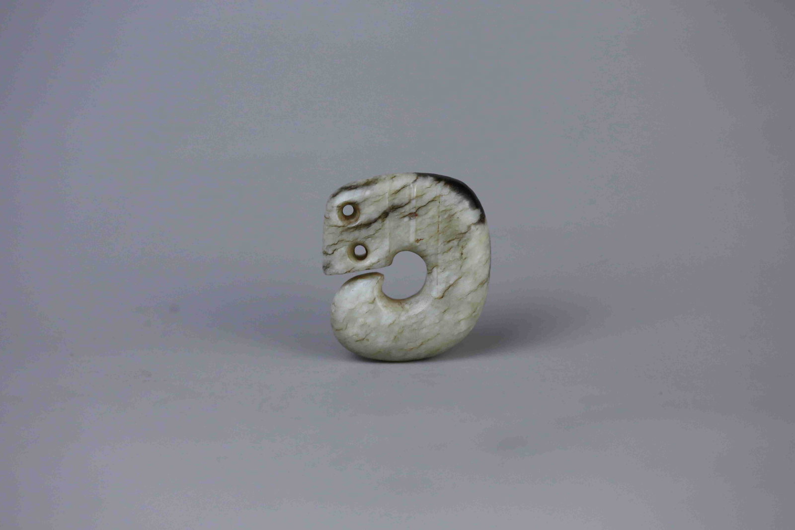 Hongshan Neolithic jade dragon (1 of 4)