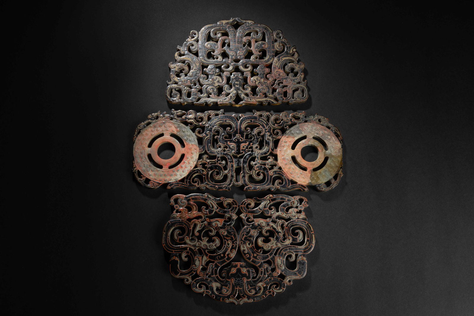 Han dynasty painted with design ofjade dragon double (1 of 7)