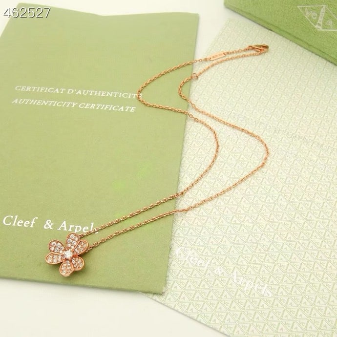 VCA Van Cleef & Arpels Frivole series clover necklace with full diamonds: VCA Van Cleef & Arpels Frivole Series Clover Necklace Full Diamond Necklace Wonderful gift for you or your loved one.We offer consoilidated shipment for all goods to our domestic and international cus