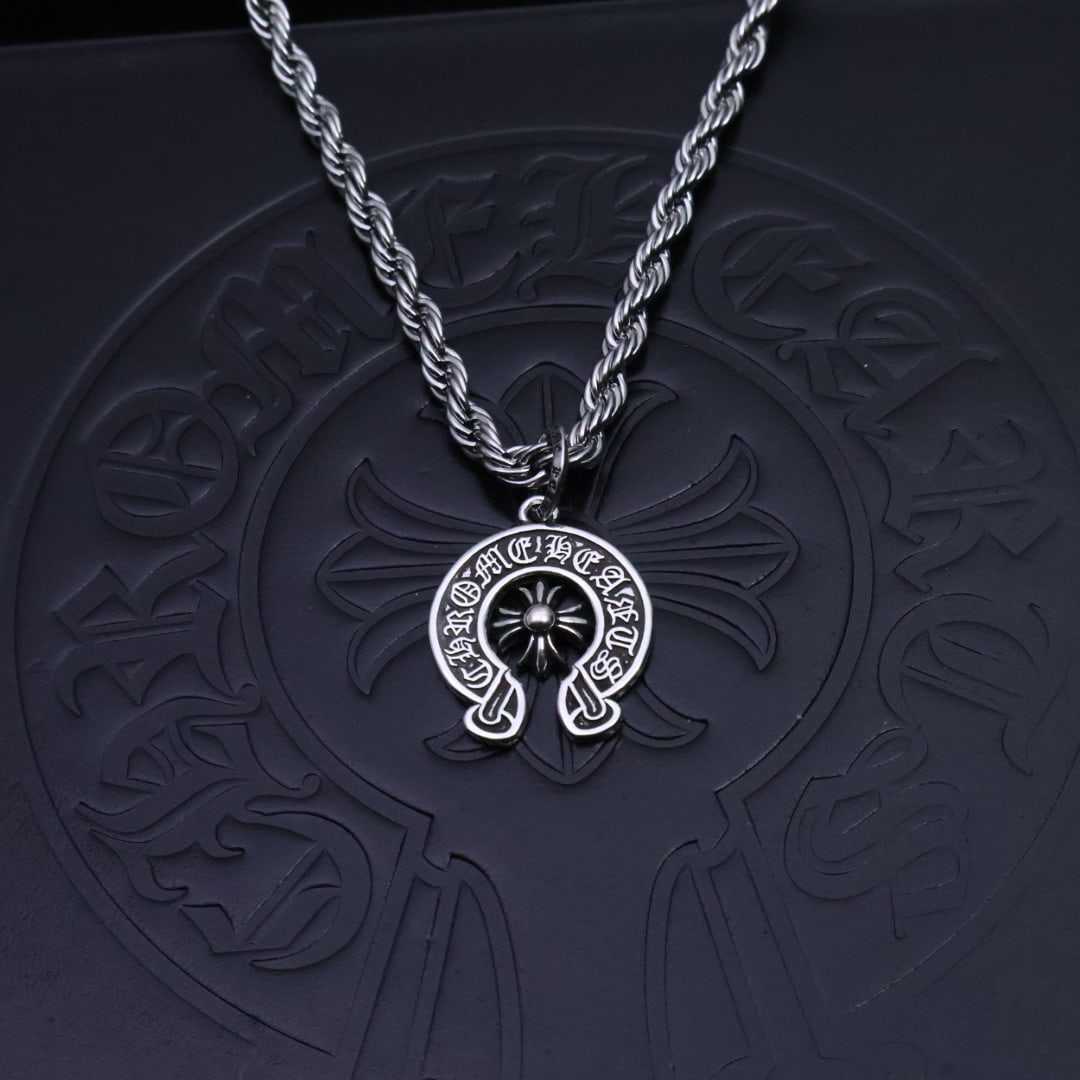 Chrome Hearts: Dark Top Stream: Chrome Hearts Dark Style Top-Tier Thai Silver Ancient Etching ?? Titanium Steel Military Grade Anti-Hypoallergenic, Scratch-Free Even After Thousands of Scratch Reductions, Wear a Chrome Hearts Neckla