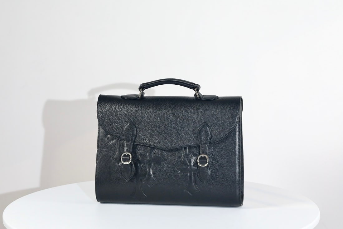 Chrome Hearts Cross Briefcase: K026 1 Chrome Hearts Cross Briefcase, Black Calfskin (approx. 116g total weight), Dimensions: 37x27x8cm. A wonderful gift for you or your loved one. We offer consoiled shipping for all goods to our do