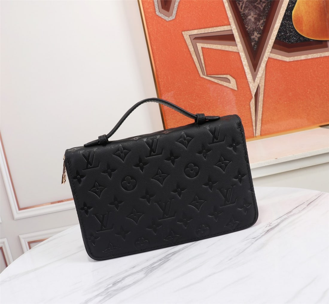 LV full leather clutch bag: This LV all-leather clutch features a high-definition embossed logo, premium lining, dedicated YKK zipper pulls, ultra-smooth anti-bursting zippers, top-grade edge finishing, a unique leather texture 