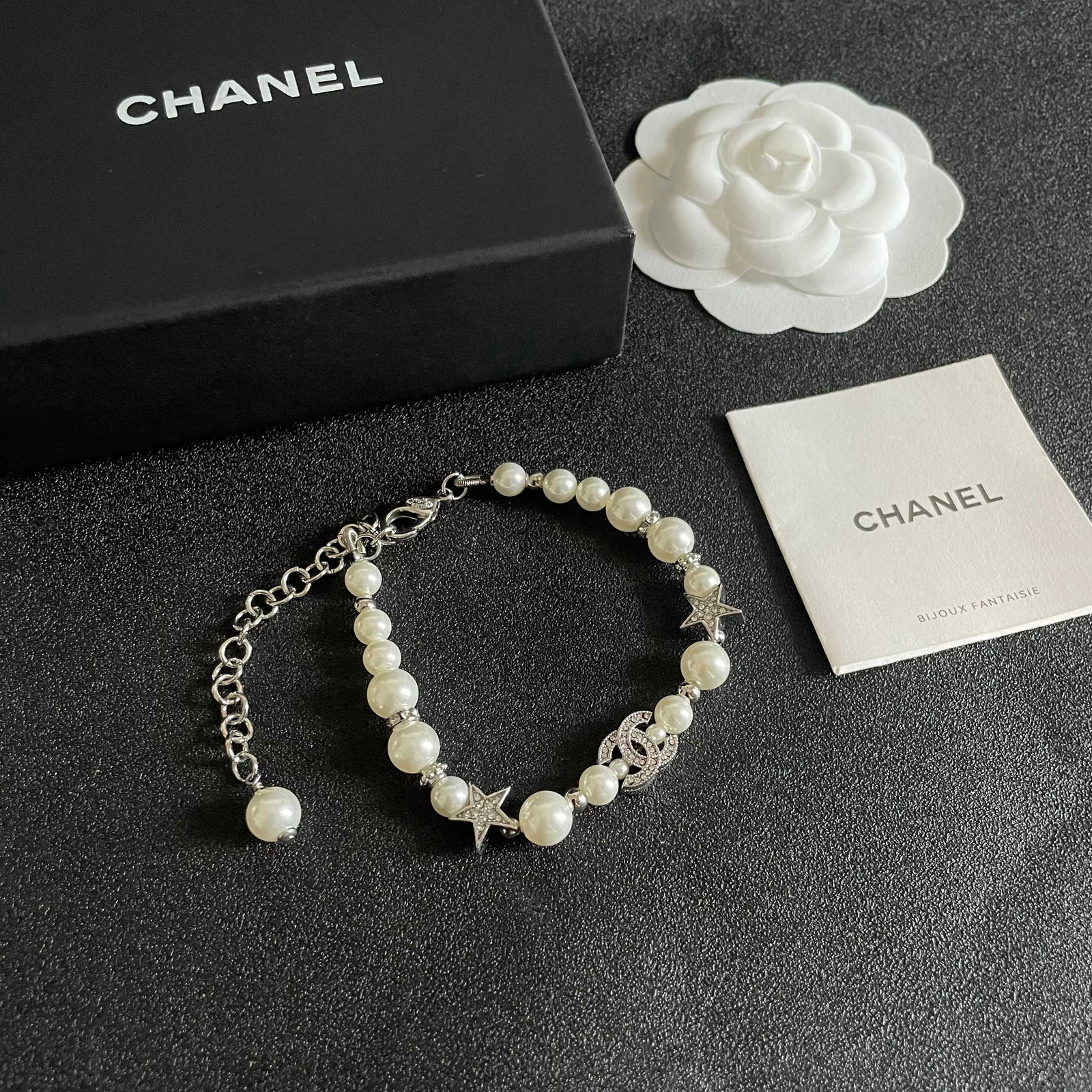 Chanel vintage bracelet: This vintage Chanel bracelet is exquisite and elegant, exuding sophistication. A wonderful gift for you or your loved one. We offer consoiled shipping for all goods to our domestic and international c