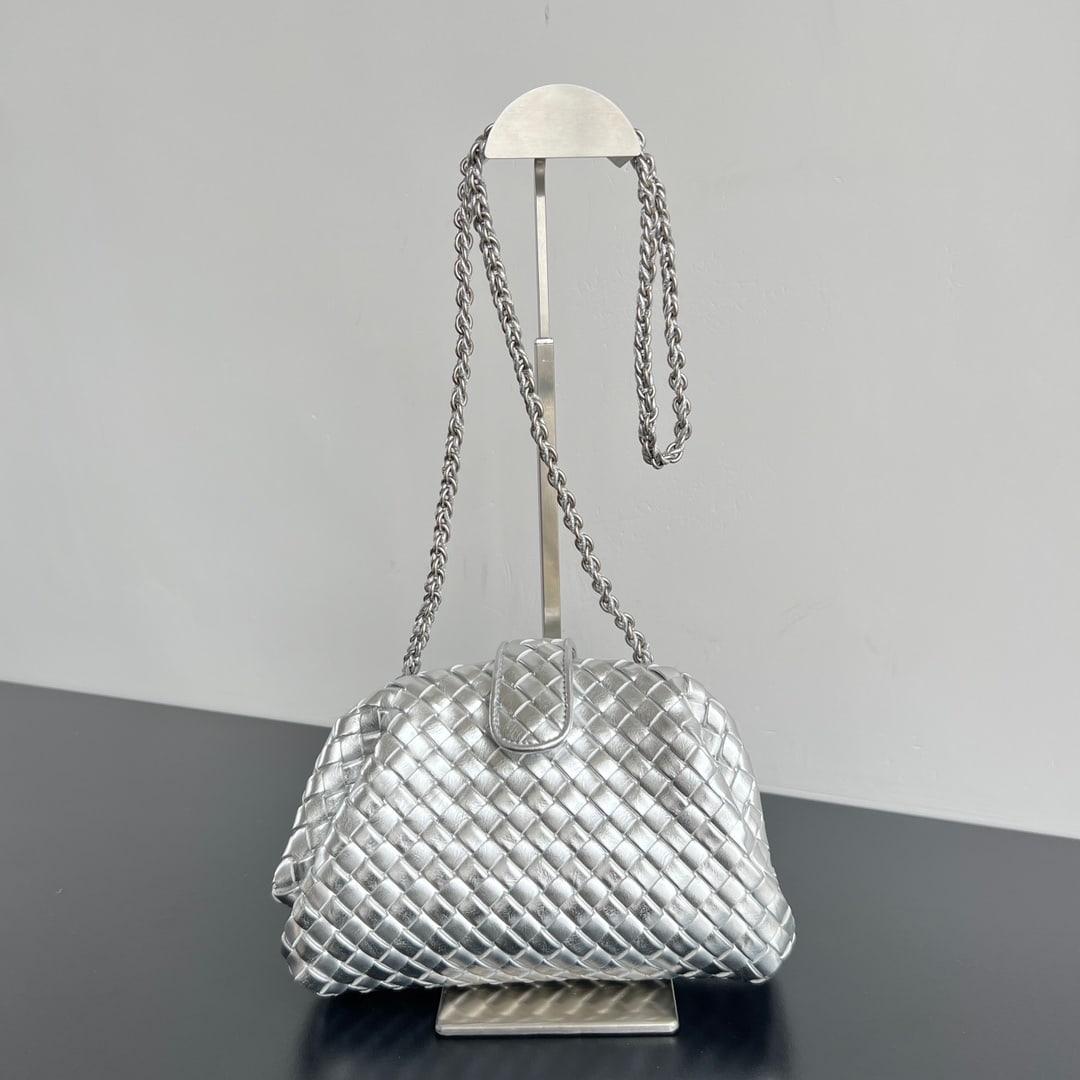 Bottega Veneta Lauren 1980 (1 of 8)
