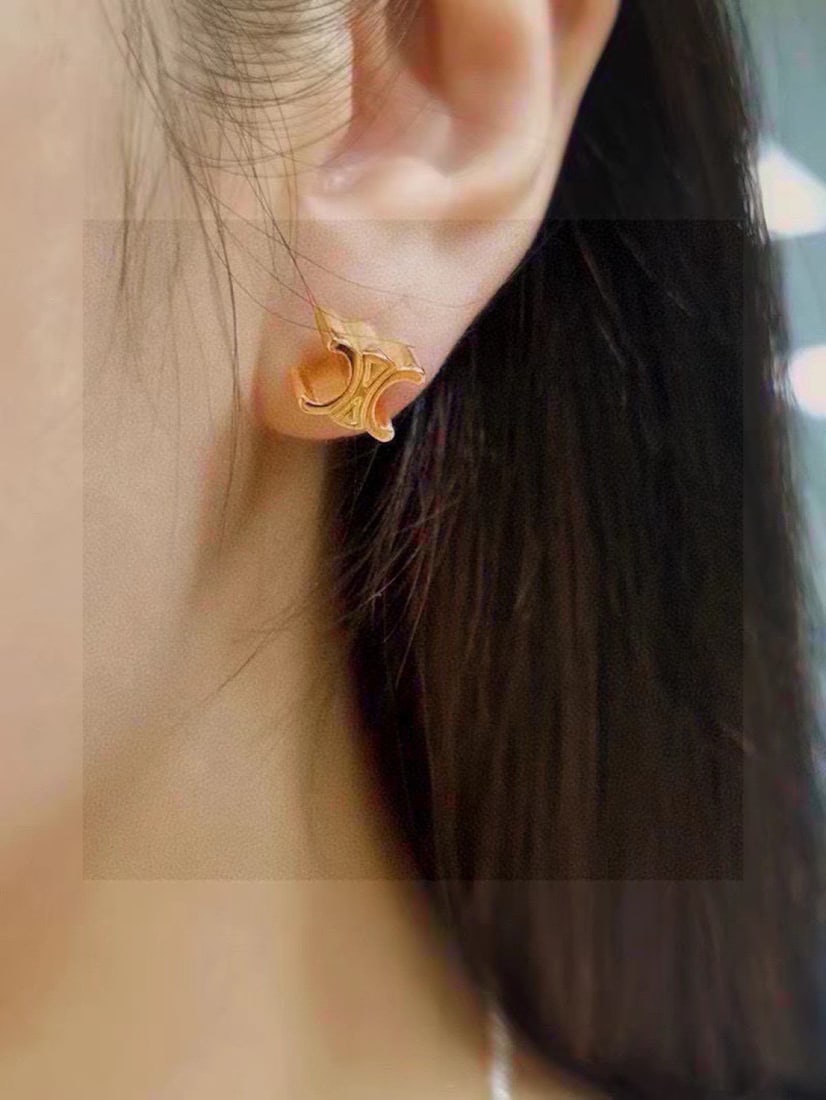 Celine gold stud earrings: Celine's gold Arc de Triomphe earrings feature a unique and distinctive design that will redefine your perception of traditional earrings and make you incredibly charming. A wonderful gift for you or 