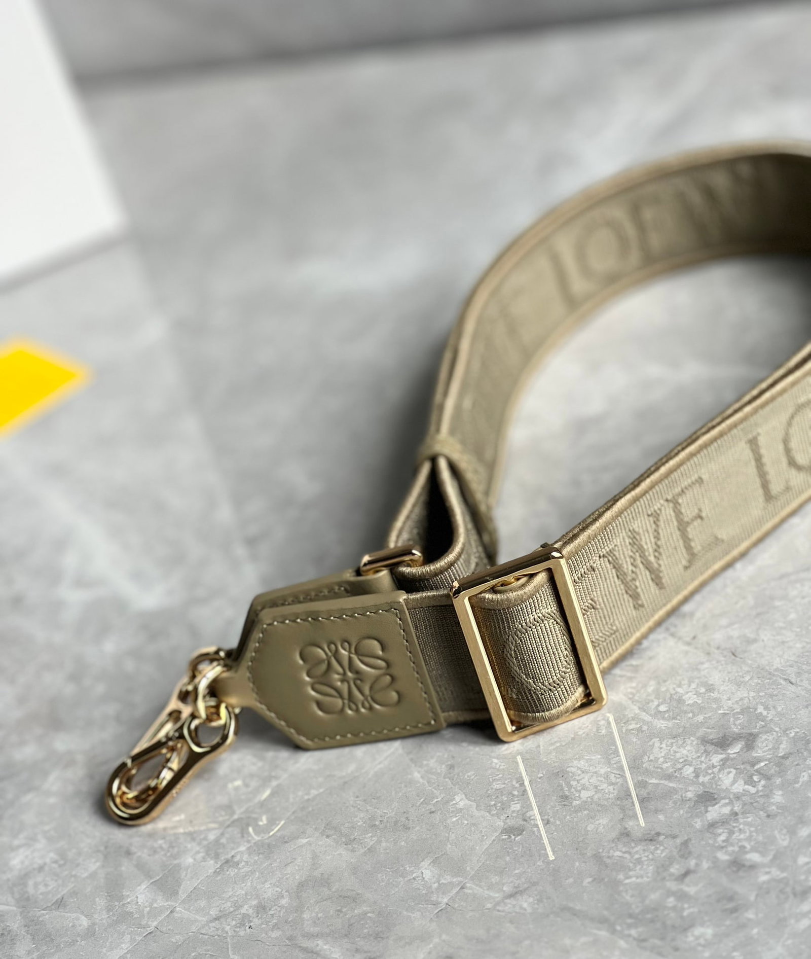 LOEWE - 4