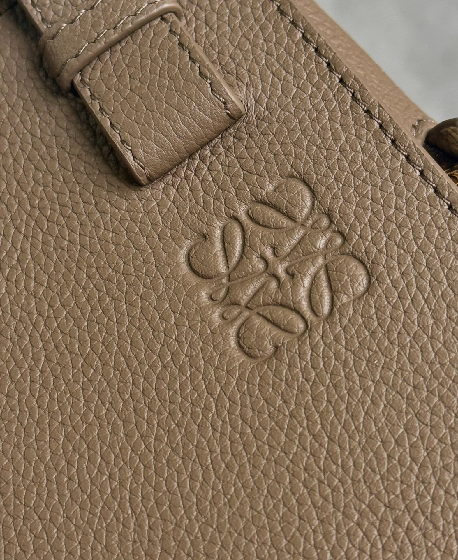 LOEWE - 4