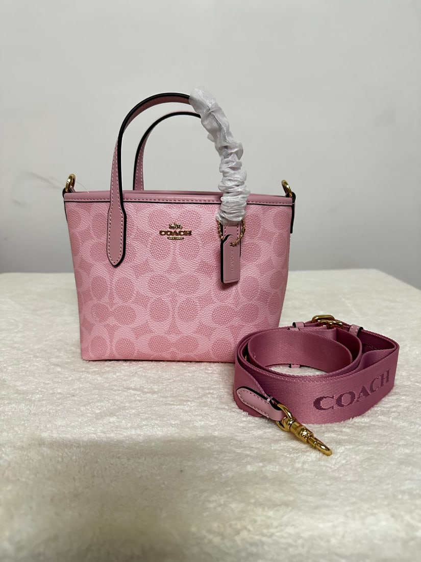 Coach - 7
