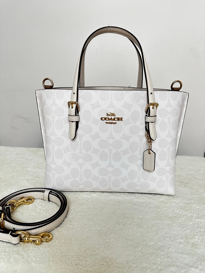 Coach: coach size: 25cmx12.5x19 Wonderful gift for you or your loved one.We offer consoilidated shipment for all goods to our domestic and international customers at affordable prices.Currencies including US