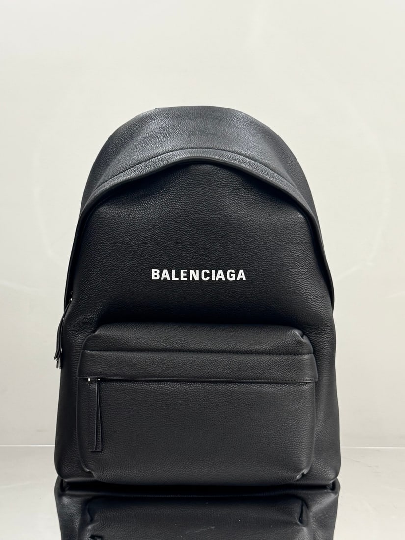 Balenciaga (1 of 8)