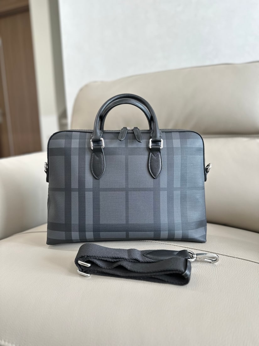 Burberry men's briefcase (1 of 8)