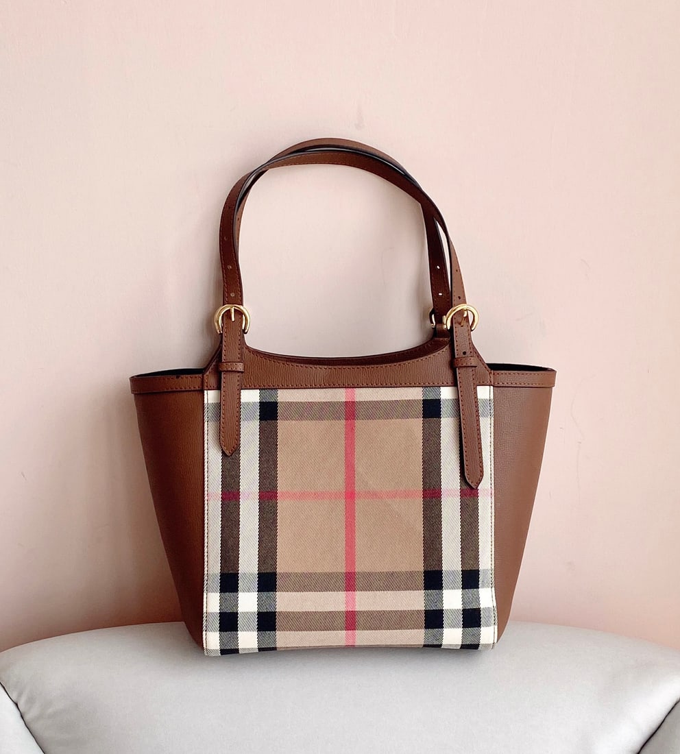 Burberry distorted check tote bag (1 of 8)