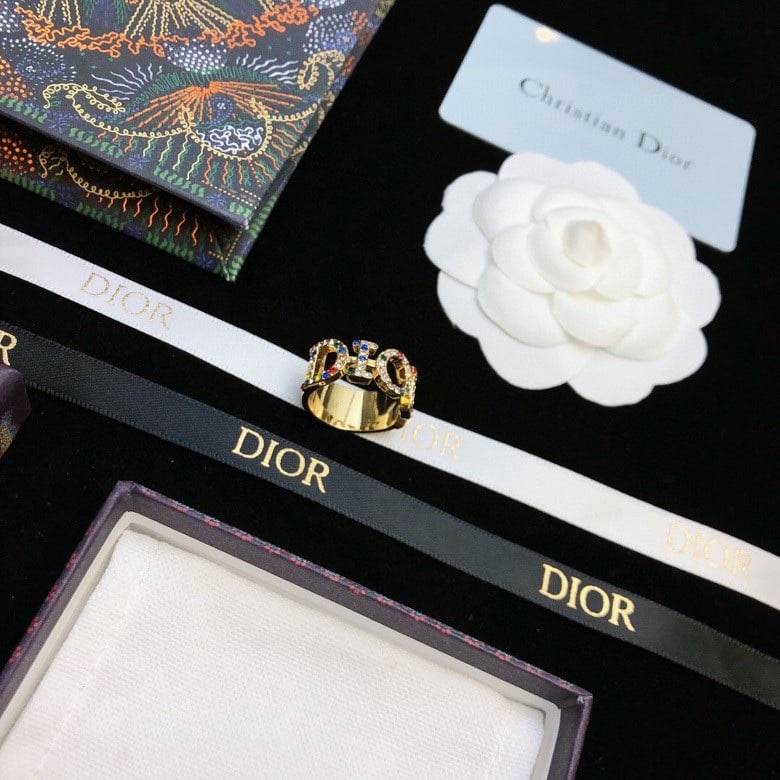 Dior CD ring: The Dior CD ring boasts a stylish and beautiful design, a wonderful gift for you or your loved one. We offer consoiled shipping for all goods to our domestic and international customers at affordable 