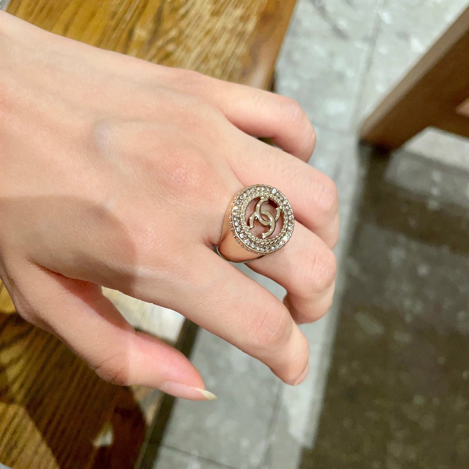 Chanel's double C logo: Chanel double C logo ring! The simple design is exquisite, makes your hands look whiter, and is very versatile, easily layered with other styles. A wonderful gift for you or your loved one. We offer