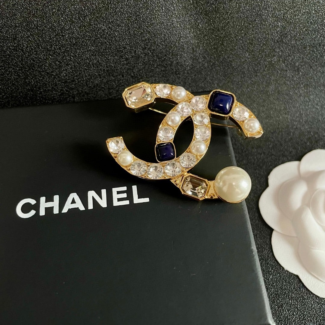 CHANEL Brooch - 3