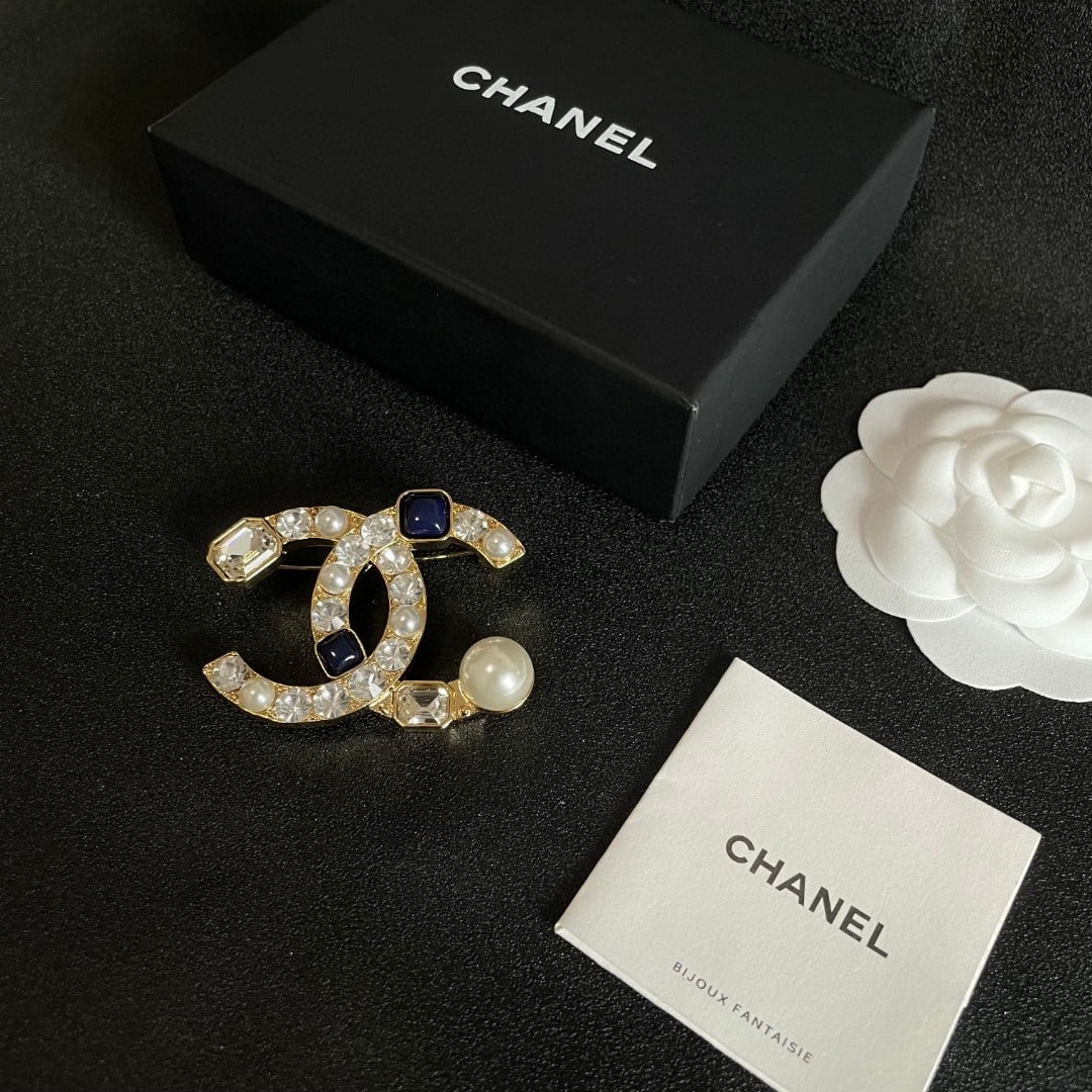 CHANEL Brooch - 7