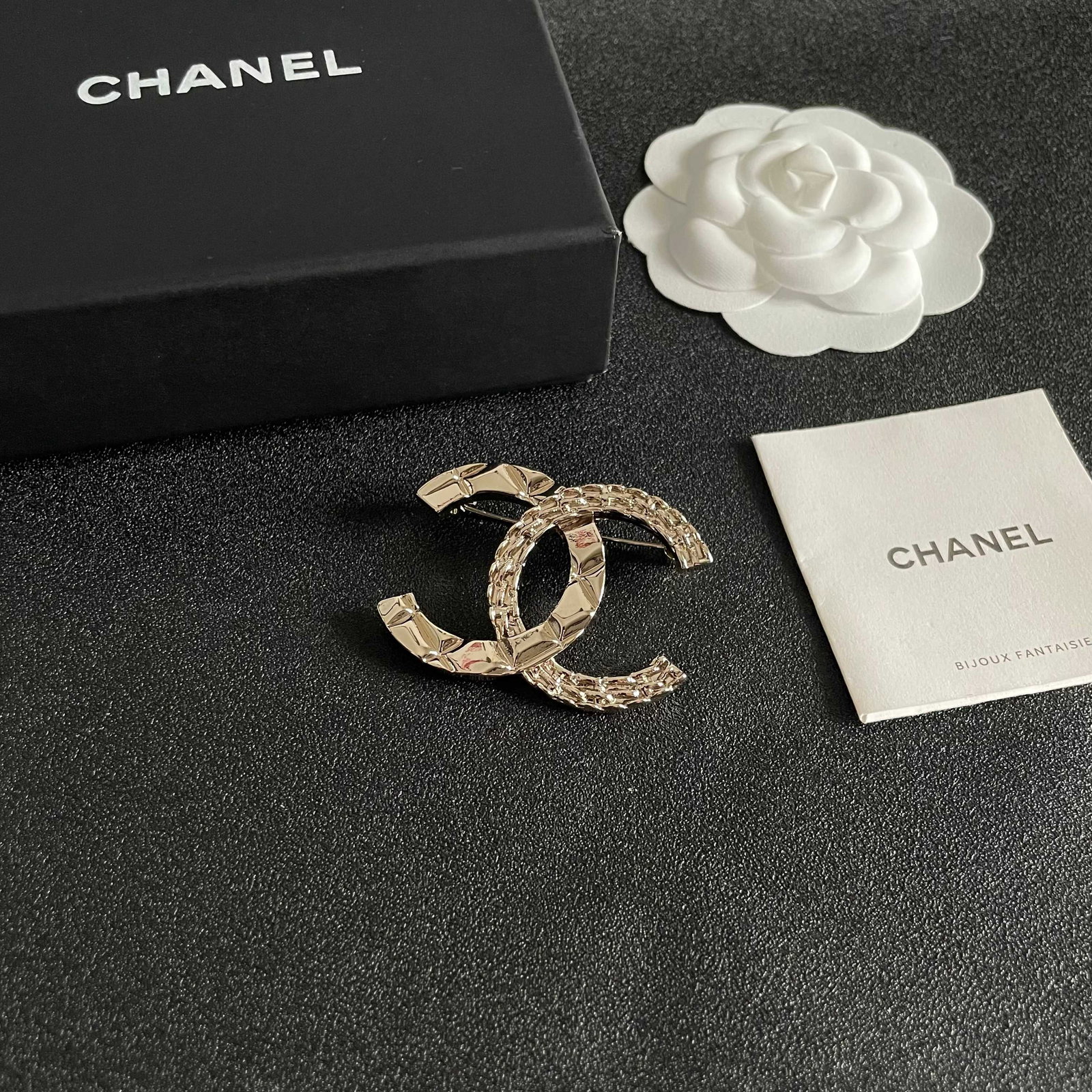 CHANEL Brooch: CHANEL brooches are the most understanding accessories for women. Women who have poured their hearts and souls into being themselves often cherish the meaning of their brooches. A wonderful gift for y