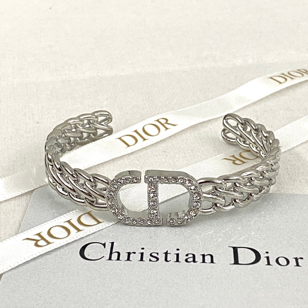 Dior rhinestone CD white gold woven bracelet: Dior bracelet, Dior rhinestone CD white gold woven bracelet, open design, adjustable size, double chain design, clean and refreshing silver, versatile and sophisticated. A wonderful gift for you or yo