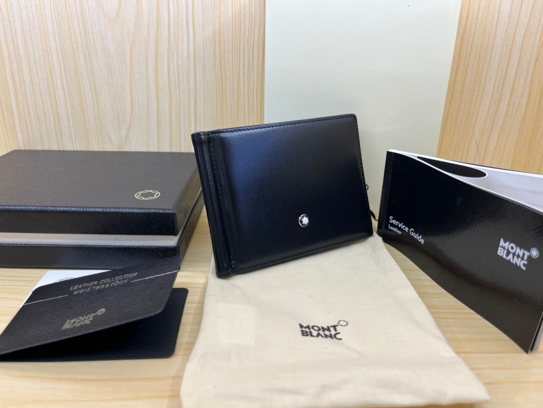 MONTBLANC Prestige Series Money Clip: Brand:MONTBLANC Prestige Series Money Clipt Material: Top Grain Cowhide Leather Color: Black A wonderful gift for you or your loved one. We offer consoiled shipment for all goods to our domestic and i