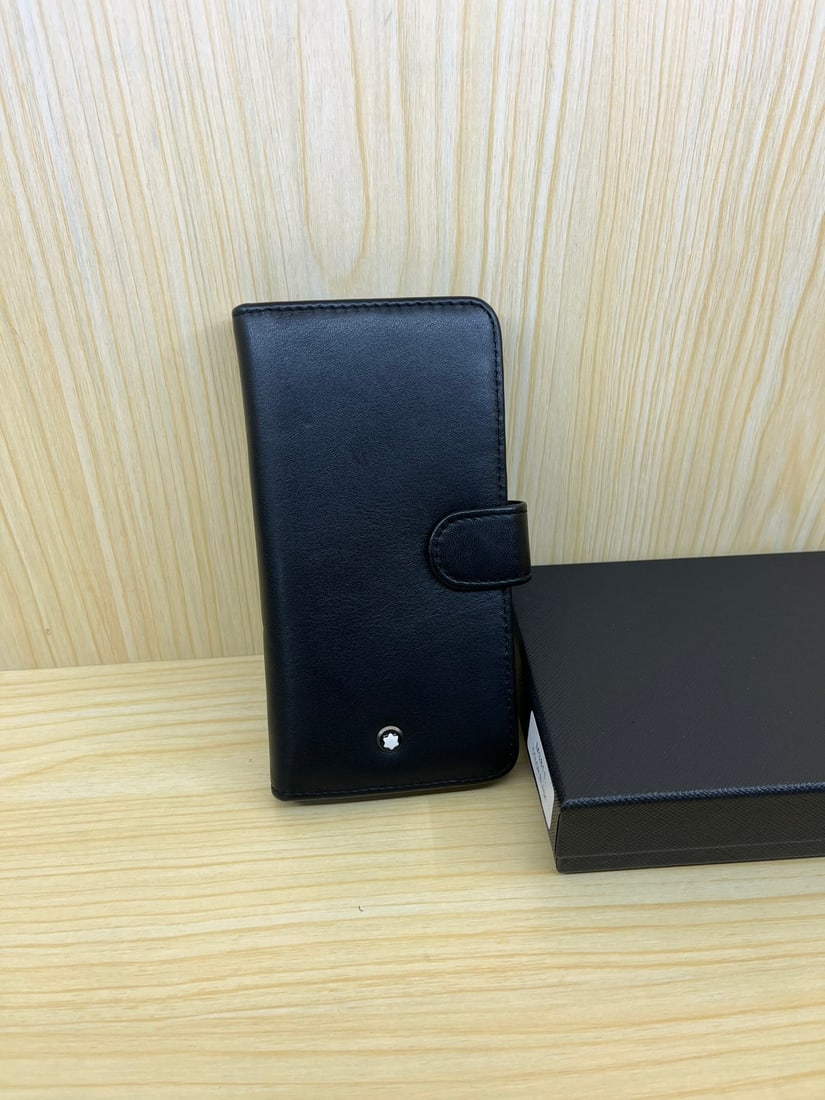 MONTBLANC Soft Leather Card Holder: Brand: MONTBLANC Soft Leather Card Holder Material: Top Grain Cowhide A wonderful gift for you or your loved one. We offer consoiled shipment for all goods to our domestic and international customers 