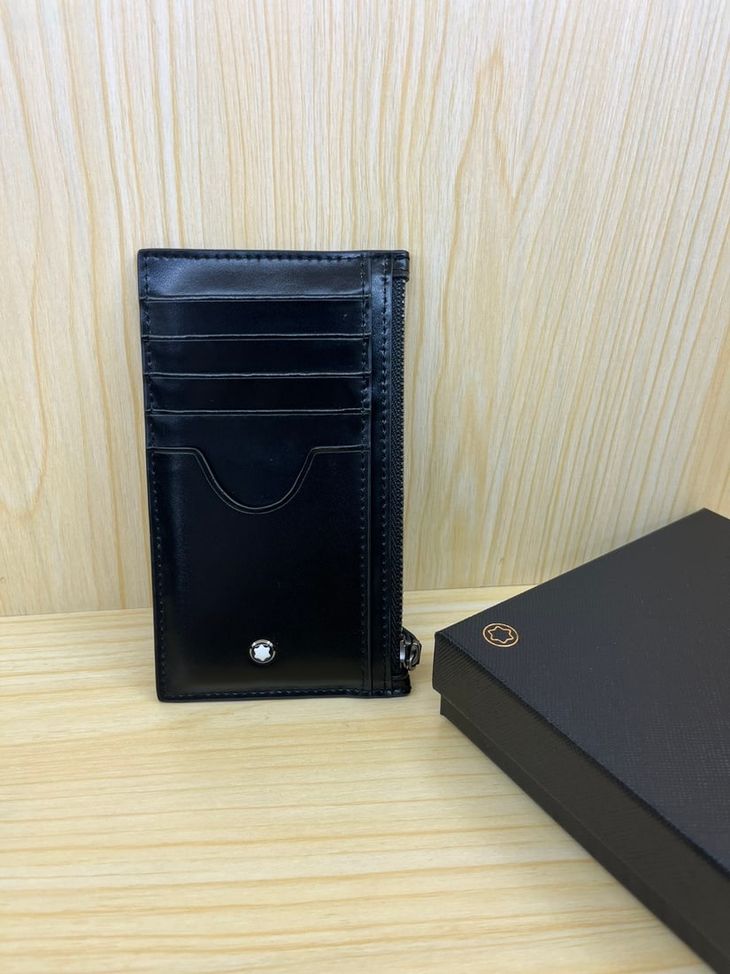 MONTBLANC Soft Leather Card Holder: Brand: MONTBLANC Soft Leather Card Holder Material: Top Grain Cowhide A wonderful gift for you or your loved one. We offer consoiled shipment for all goods to our domestic and international customers 