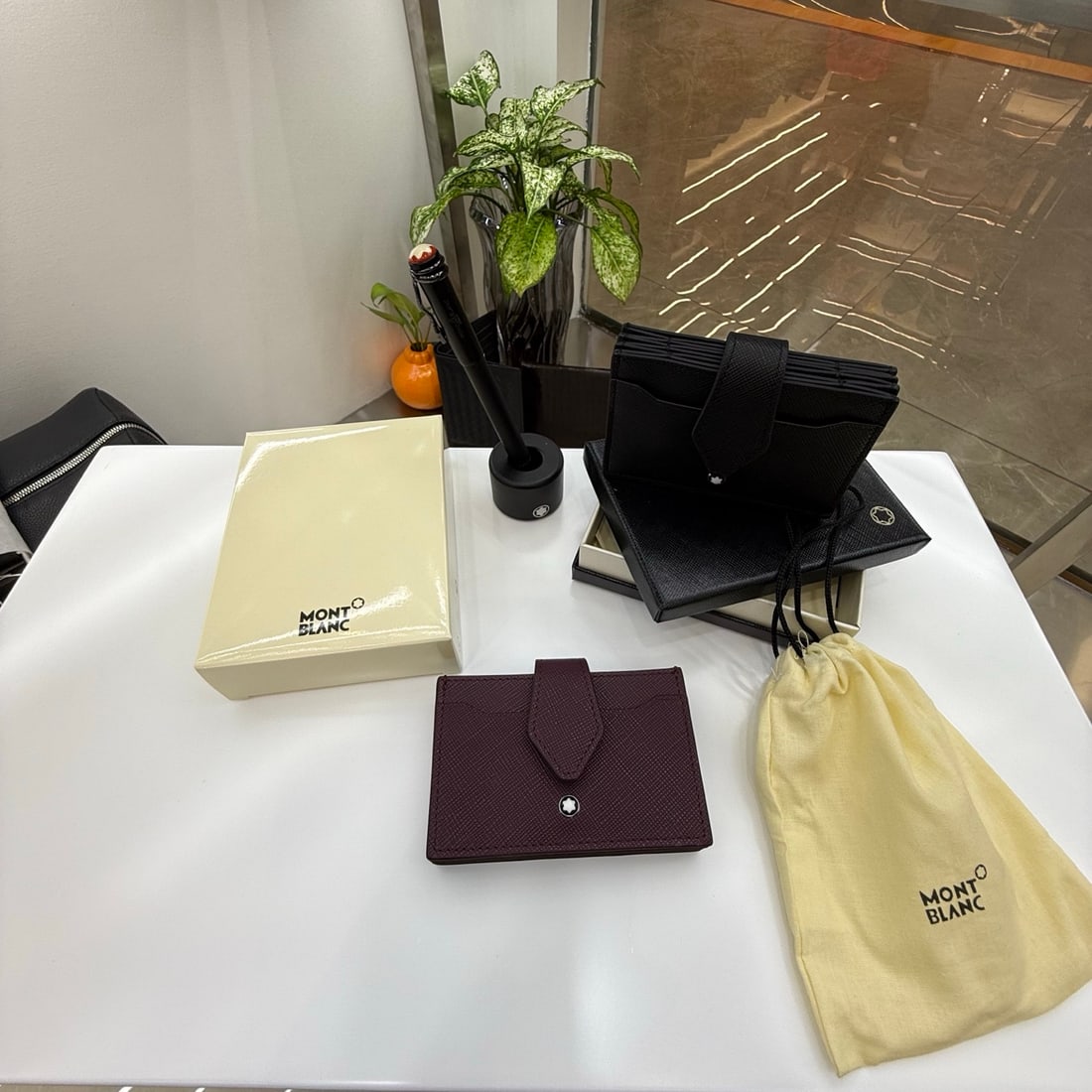 MONTBLANC Masterpiece Series 5-Card Snap Snap Card Holder (1 of 9)