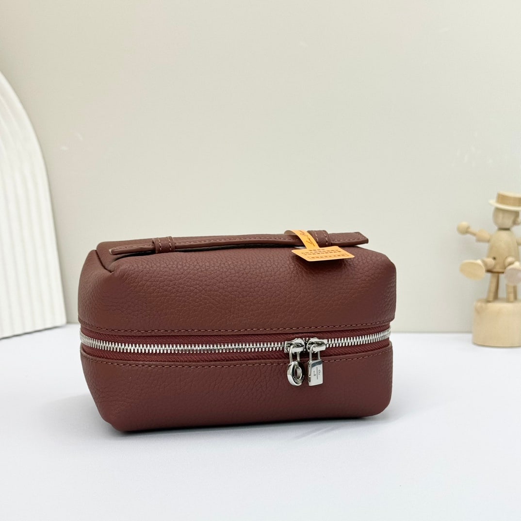 Loro Piana Makeup Bag (1 of 6)