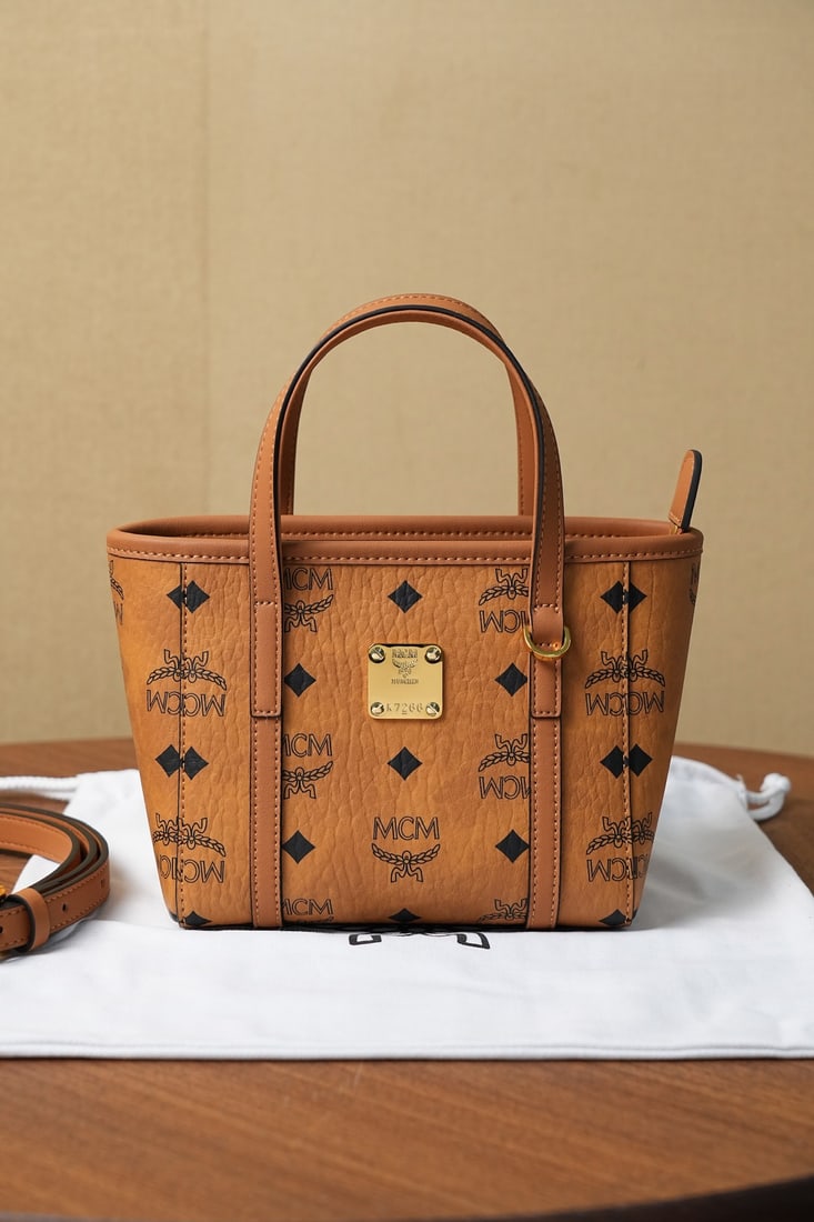 mcm toni visetos x-mini shopping basket (1 of 9)