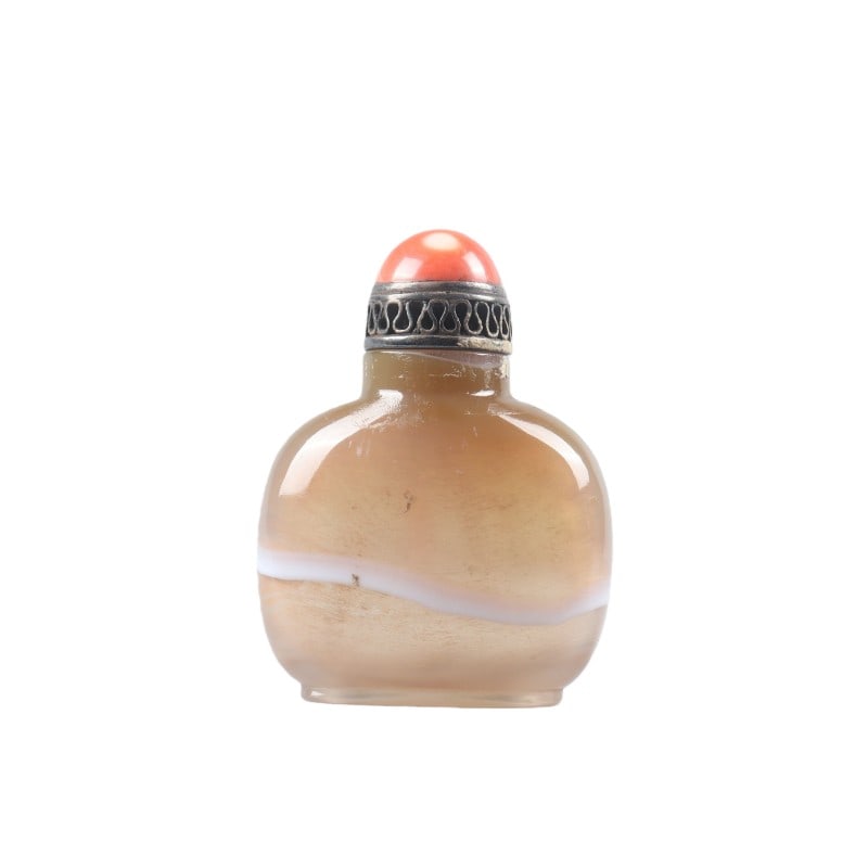 Agate Snuff Bottle: H 7cm W 5cm