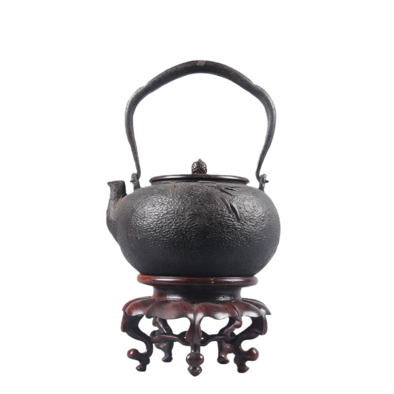 Iron Teapot (1 of 6)