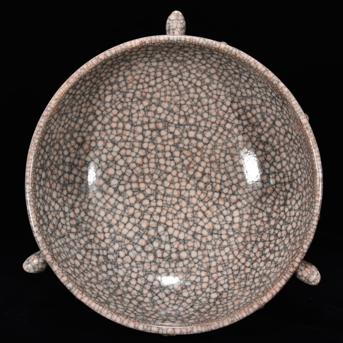 Song Dynasty Ge ware three-dragon washer,: A Song Dynasty Ge ware washer with three dragons, 8.5 cm high and 26 cm in diameter. Provenance:Private collection from a professor in Paris-Saclay University. We warmly invite collectors, colleagues,